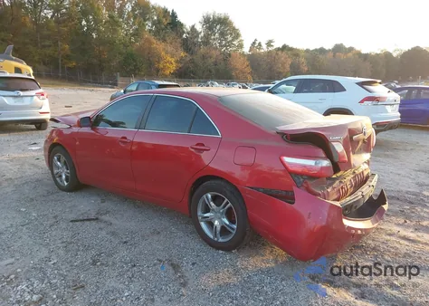 2009 Toyota Camry Le V6 z USA, uszkodzony, nr VIN 4T1BK46K59U091898